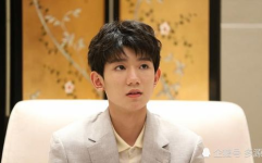 王源吃瓜娱乐,揭秘明星幕后趣事