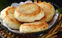 娱乐吃瓜酱烧饼,一日为师终身为父，还字之前请闭嘴”